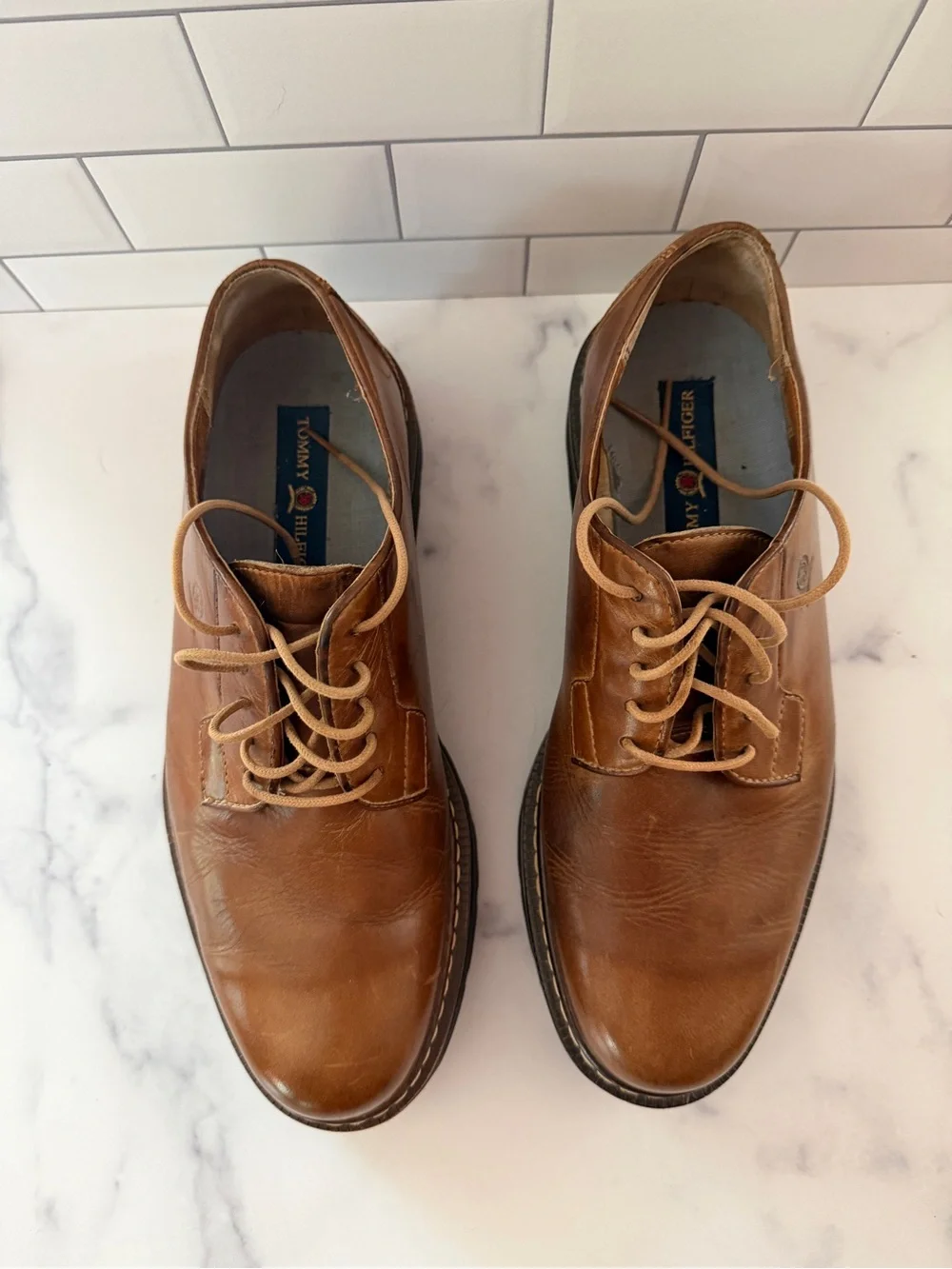 Tommy Hilfiger Men’s Brown Leather Derby Shoes Size 9 Lug Sole Lace Up